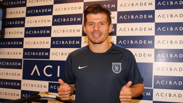 Emre Belözoğlu: 'Burada çok güzel günlerim olacak'