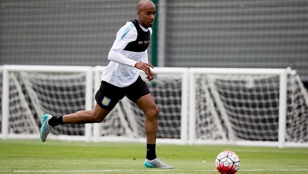 Fabian Delph City yolunda mı?