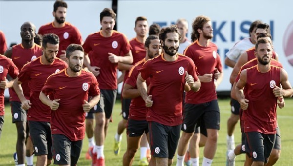 Felipe Melo kampa dahil edildi