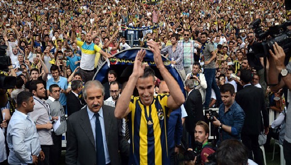 Fenerbahçe 28 bin kombine sattı