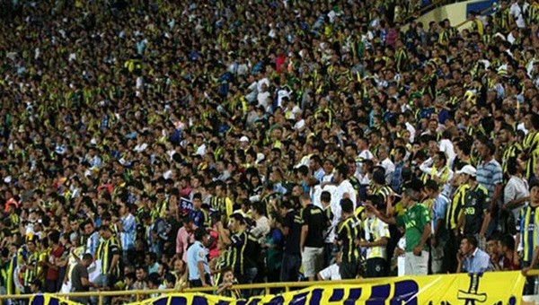 Fenerbahçe kombinede geçen sezona fark attı