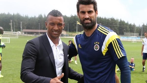 Fenerbahçe'de Luis Nani kampa katıldı