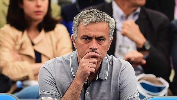 Jose Mourinho: 'Arsenal para harcıyor'