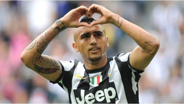Juventus cephesi Vidal transferini doğruladı