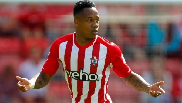 Liverpool Nathaniel Clyne transferini bitirdi