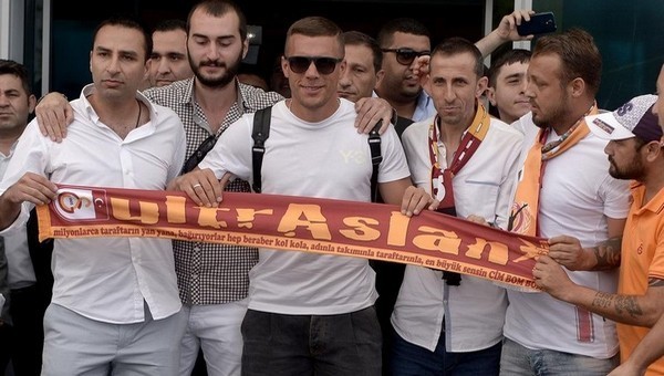 Lukas Podolski İstanbul'a geldi