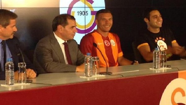 Lukas Podolski ne kadar kazanacak? Açıklandı