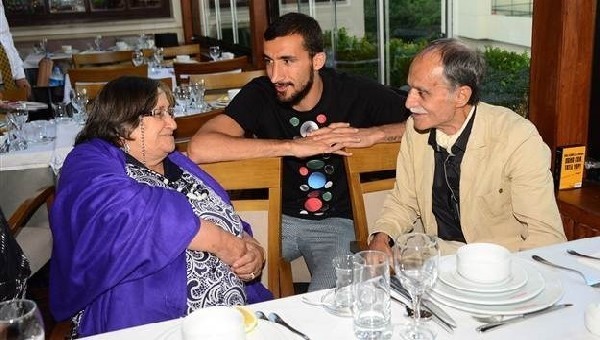 'Mehmet oğlum, ikna et benimle evlensin'