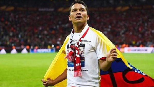 Milan, Carlos Bacca'yı transfer etti