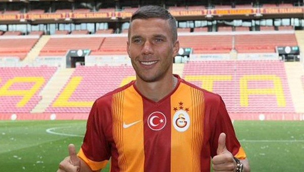 Podolski, Bruma'dan haber bekliyor