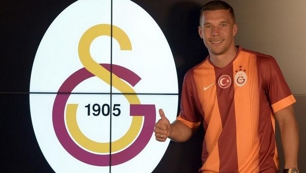 Podolski: 'Fenerbahçe'nin transferleri önemli değil'
