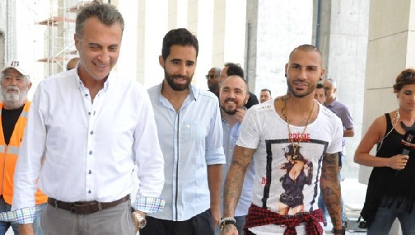 Quaresma ve Fikret Orman Vodafone Arena'yı gezdi