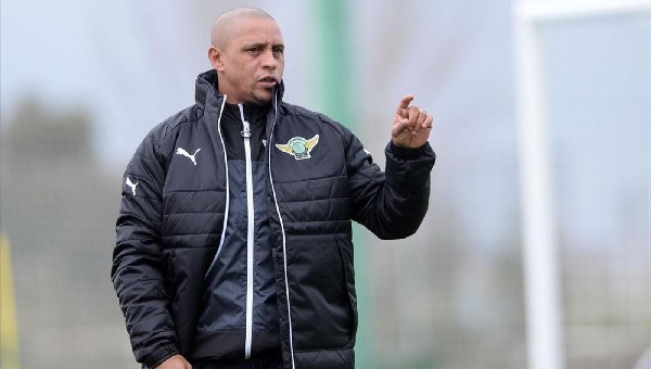 Roberto Carlos Hindistan Ligi'ne geliyor