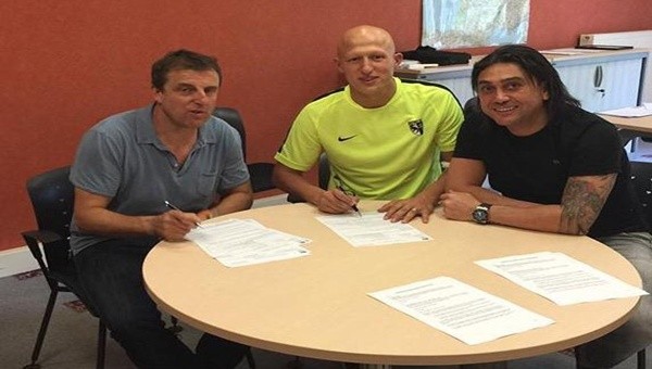 Fransa 2. Lig ekibi, Sezer Özmen ile 3 yıllık sözleşme imzaladı