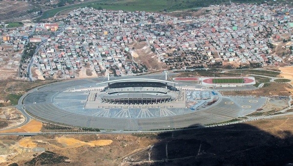 UEFA yetkilileri Olimpiyat Stadı'nı inceledi