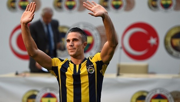 Van Persie 1 haftada, 2 yıllık parasını çıkardı!