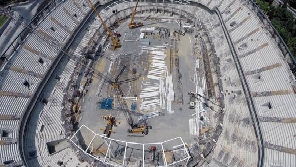 Vodafone Arena'nın açılışı gecikecek mi?