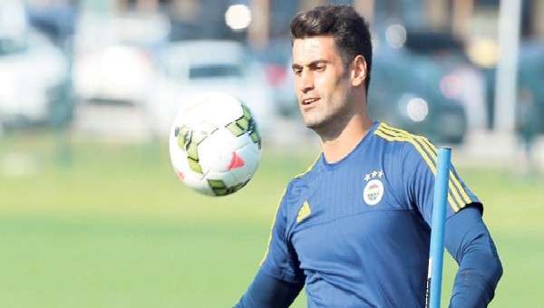 Volkan Demirel sakalları kesti