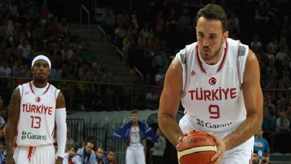 '12 Dev Adam' Yunanistan'a gitti