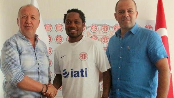 Antalyaspor Jean Makoun'u transfer etti