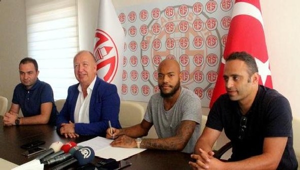 Antalyaspor'dan Raish M'bolhi bombası