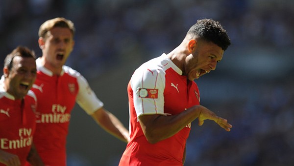 Arsenal Chelsea'yi devirdi