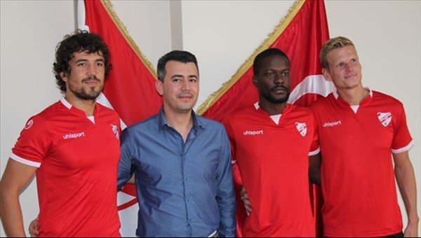 Boluspor'dan imza şov