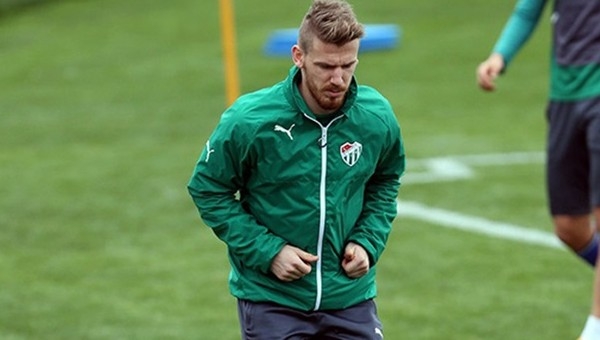 Bursaspor'da bir ayrılık daha! 'Bırakın gideyim'