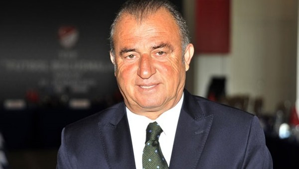 Fatih Terim'den derslik yazı