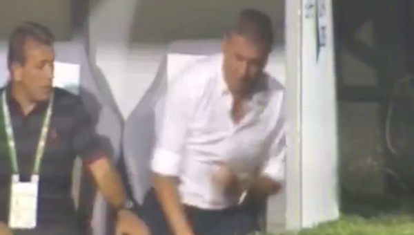 Hamza Hamzaoğlu kulübede çıldırdı