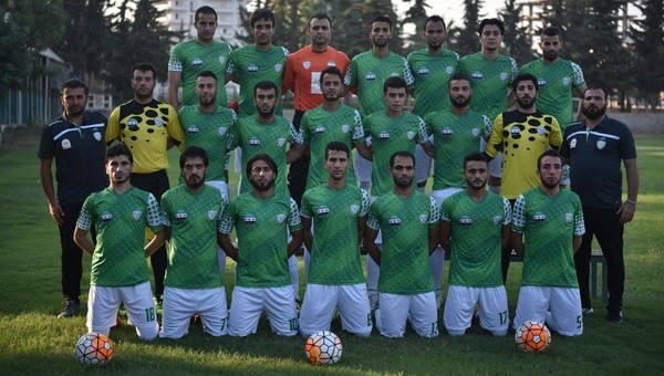 İç savaştan kaçan Suriyeliler, futbol takımı kurdu