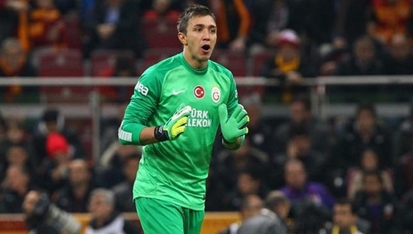 Manchester United'da hedef Muslera mı?