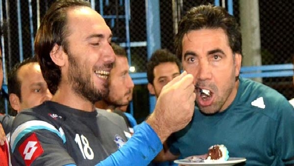 Osman Özköylü'ye doğum günü sürprizi