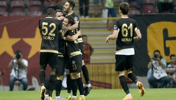 Osmanlıspor, Selçuk'luyu yıktı