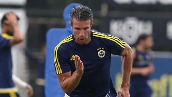 Robin van Persie Eskişehirspor maçında sahada mı?