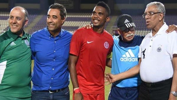 Samuel Eto'o sahne aldı