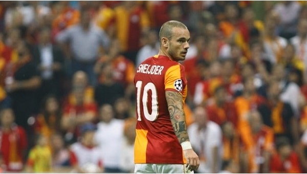 Sneijder o işçiyi buldu