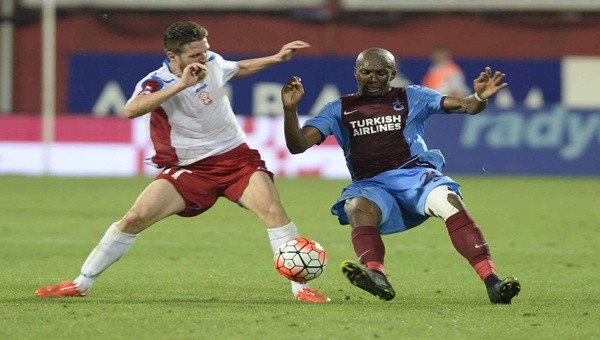 Trabzonspor-Rabotnicki maçında Mbia beğeni topladı