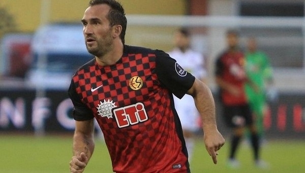 Theofanis Gekas üçüncü kez hat-trick yaptı