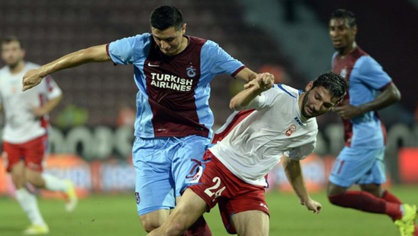 Trabzonspor, Rabotnicki'ye elendi