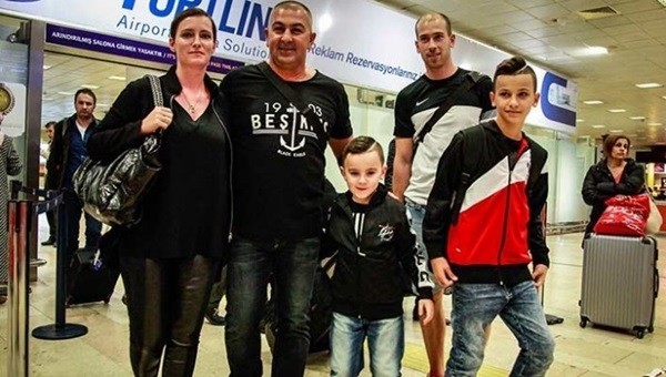 Antalya'da saldırıya uğrayan Beşiktaşlı aile İstanbul'da