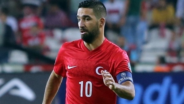 Arda Turan'dan Van Persie ve Sneijder'e yanıt