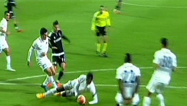 Beşiktaş maçında penaltı isyanı! Son dakika...