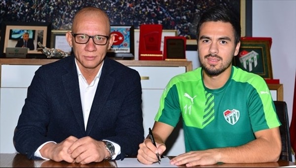 Bursaspor'da Furkan Soyalp'in sözleşmesi uzatıldı