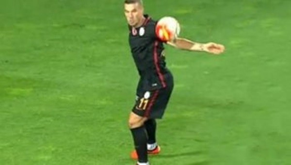 Eski hakemden Galatasaraylıarı kızdıracak penaltı yorumu