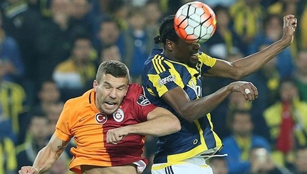 Galatasaray ilk yarı yiyor ikinci yarı atıyor