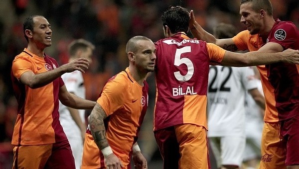 Golcü almayan Galatasaray bunu yaptı