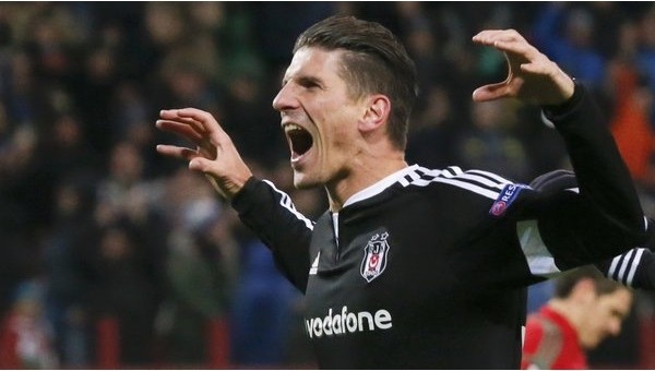 Mario Gomez attı, Alman Bild gazetesi coştu