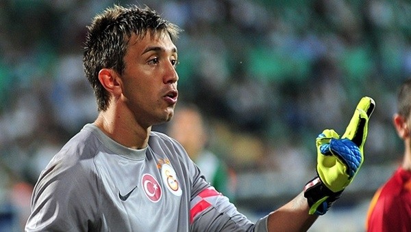 Muslera eleştirilere sert çıktı