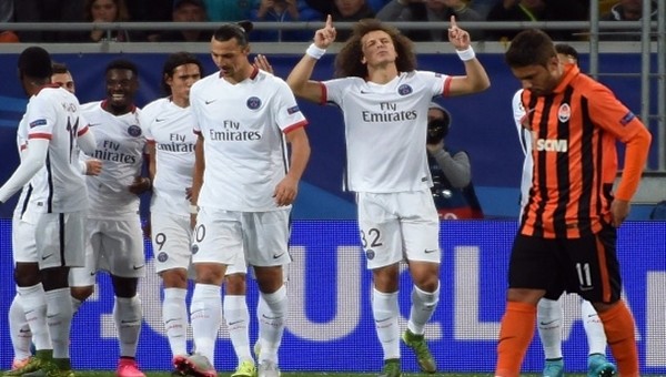 Paris Saint Germain güle oynaya